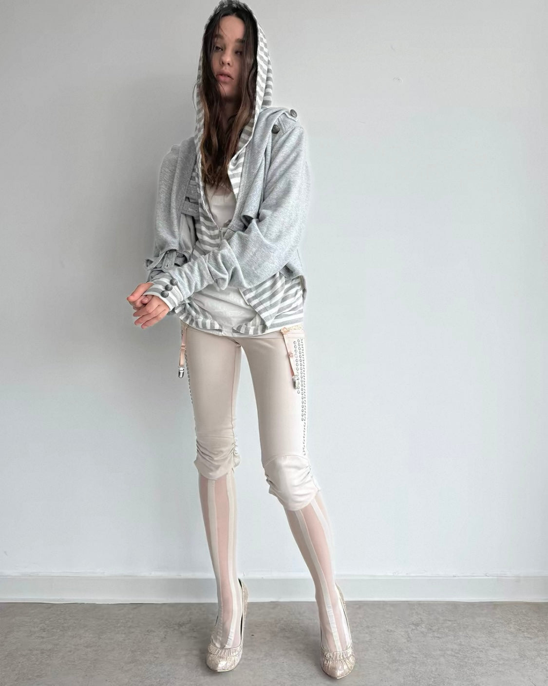[DoublePunch] Studded Fencing Capri Trousers(BAIGE)